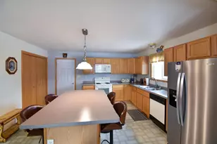 2711 Porter Rd, Plover, WI 54467 - Photo 7