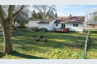 605 N Hinman Avenue, Marshfield, WI 54449 - Photo 9