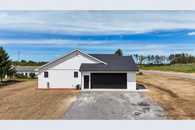 340 Second Street, Rosholt, WI 54473 - Photo 3