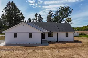340 2nd St, Rosholt, WI 54473 - Photo 47