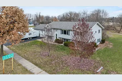 1407 S Washington Avenue, Marshfield, WI 54449 - Photo 3