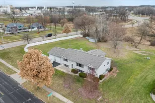 1407 S Washington Ave, Marshfield, WI 54449 - Photo 5