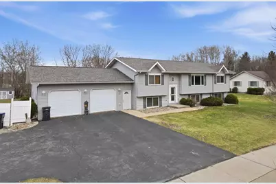 1407 Washington Avenue, Marshfield, WI 54449 - Photo 1