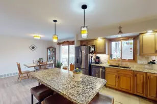 1407 S Washington Ave, Marshfield, WI 54449 - Photo 21