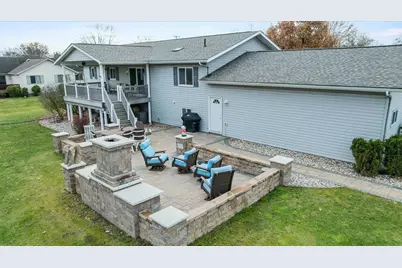 1407 S Washington Avenue, Marshfield, WI 54449 - Photo 9