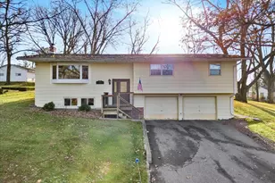 120 W 20th St, Neillsville, WI 54456 - Photo 5