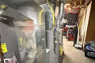 421 N 3rd Ave, Wausau, WI 54401 - Photo 13