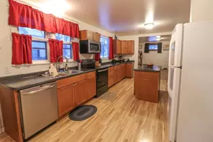 1004 S Cherry Ave, Marshfield, WI 54449 - Photo 5