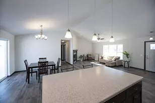 560 Still Waters Ln, Plover, WI 54467 - Photo 5