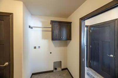 560 Still Waters Lane, Plover, WI 54467 - Photo 9