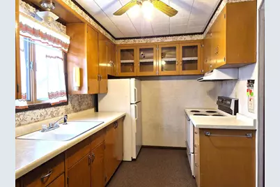 1604 S Cedar Avenue, Marshfield, WI 54449 - Photo 11