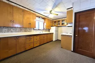 1604 S Cedar Ave, Marshfield, WI 54449 - Photo 9