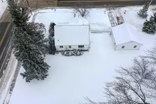 401 Pine St, Athens, WI 54411 - Photo 9