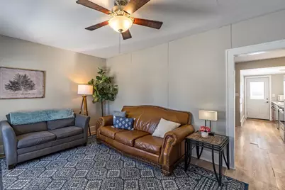 1019 N 8th Avenue, Wausau, WI 54401 - Photo 5