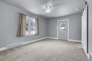 4050 Kennedy Dr, Stevens Point, WI 54481 - Photo 9