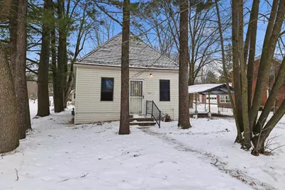 324 W Cornell Avenue, Stevens Point, WI 54481 - Photo 3