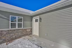 990 Morning Star Ln, Plover, WI 54467 - Photo 3