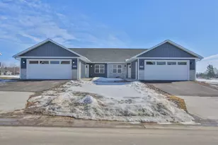 2103 S Ironwood Ave, Marshfield, WI 54449 - Photo 3