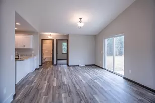 1503 E 23rd St, Marshfield, WI 54449 - Photo 9