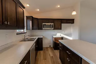 2106 S Cottonwood Ave, Marshfield, WI 54449 - Photo 5