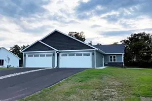 980 Morning Star Ln, Plover, WI 54467 - Photo 3