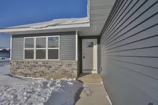 640 Still Waters Ln, Plover, WI 54467 - Photo 7