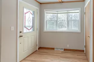 2255 Circle Dr, Wausau, WI 54401 - Photo 7