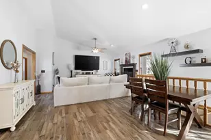 1610 E Cleveland St, Marshfield, WI 54449 - Photo 11