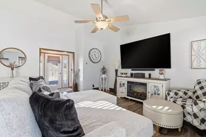 1610 E Cleveland Street, Marshfield, WI 54449 - Photo 13