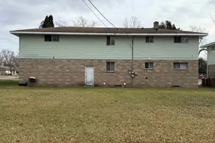 2106-2108 Vermont Ave, Stevens Point, WI 54481 - Photo 3