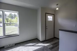 550 Still Waters Ln, Plover, WI 54467 - Photo 3