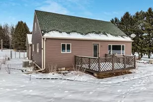 9662 Eisenhower Dr, Marshfield, WI 54449 - Photo 3