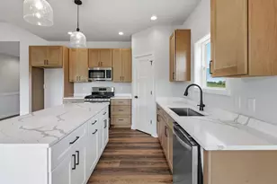 118121 Betty Dr, Stratford, WI 54484 - Photo 11