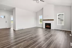 118125 Betty Dr, Stratford, WI 54484 - Photo 5