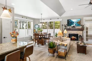 2550 Pepper Tree Pl, Plover, WI 54467 - Photo 9