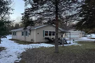 607 W Whispering Cir, Redgranite, WI 54970 - Photo 7