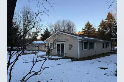 607 W Whispering Circle, Redgranite, WI 54970 - Photo 5