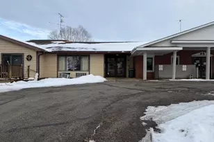 165 S Chet Krause Dr, Iola, WI 54945 - Photo 3