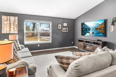 4500 Moreland Road, Plover, WI 54467 - Photo 9