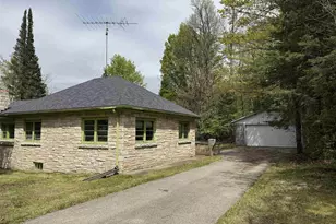 7892 Old 101 Rd, Armstrong Creek, WI 54103 - Photo 3