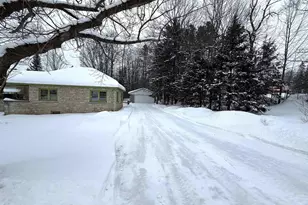 7892 Old 101 Rd, Armstrong Creek, WI 54301 - Photo 5