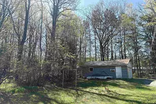 7892 Old 101 Rd, Armstrong Creek, WI 54103 - Photo 9