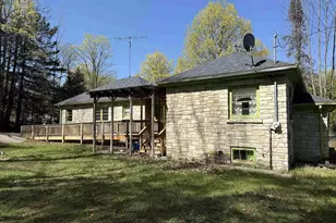 7892 Old 101 Rd, Armstrong Creek, WI 54103 - Photo 7