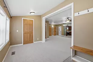 1017 6th Ave, Stevens Point, WI 54481 - Photo 9