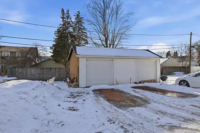 733 Franklin Street, Stevens Point, WI 54481 - Photo 3