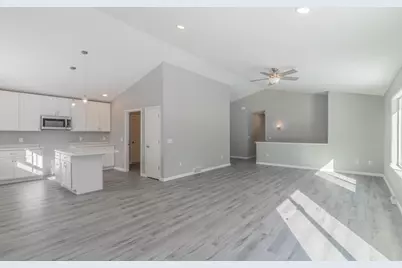 172 Evelyn Court, Stevens Point, WI 54482 - Photo 7