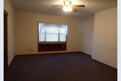 105 N Hendren Avenue, Greenwood, WI 54437 - Photo 9