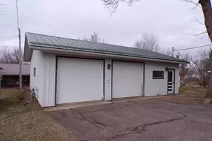 105 N Hendren Ave, Greenwood, WI 54437 - Photo 3