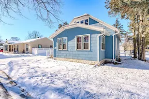 1118 S 5th Ave, Wausau, WI 54401 - Photo 3