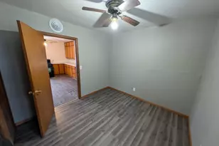 111 N 5th St, Abbotsford, WI 54405 - Photo 11